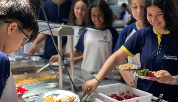  Merenda ligada à agricultura familiar amplia cuidados nutricionais no Paraná 